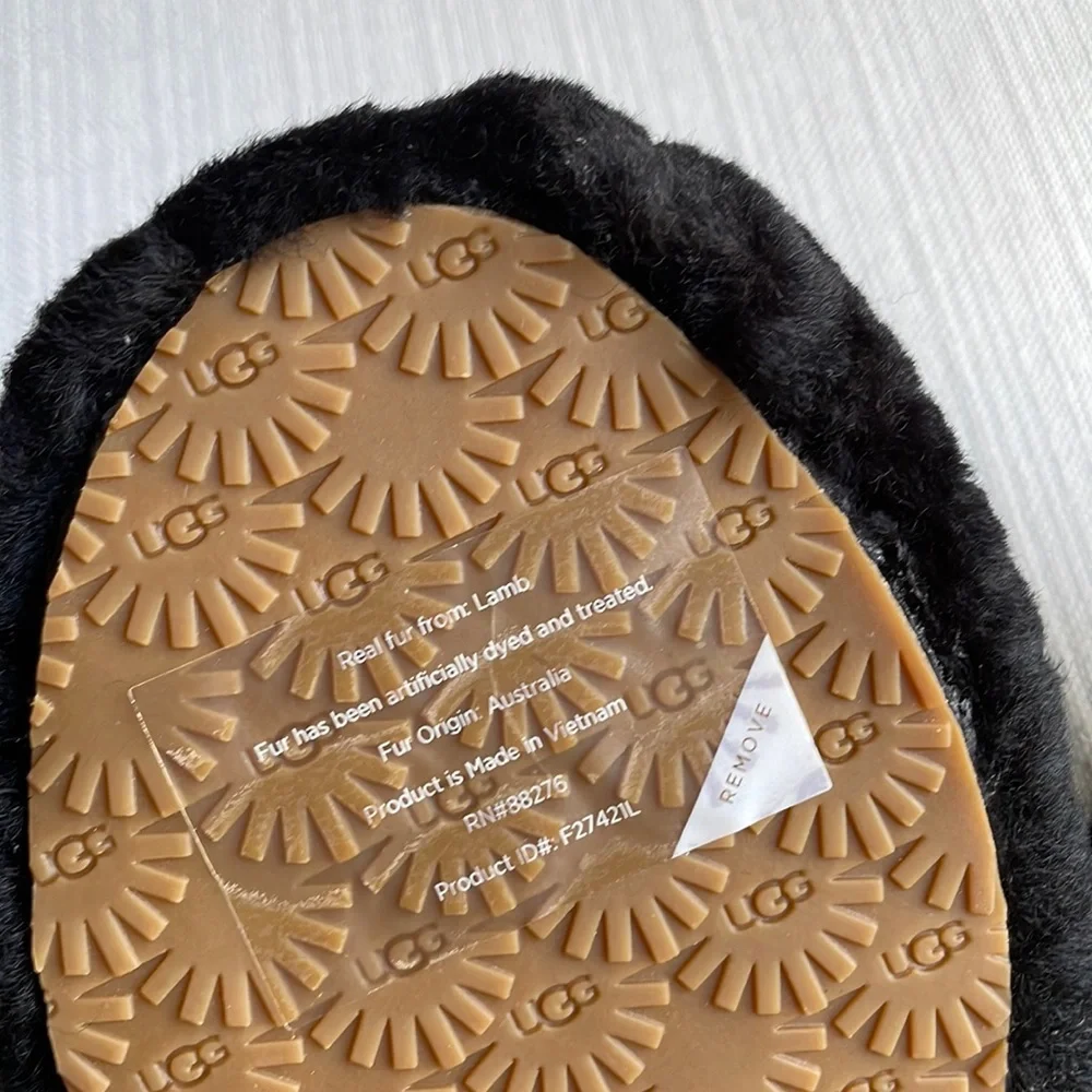 UGG K Fluff Yeah Slide Sandal - BLACK - BIG KIDS SIZE 6 / EU 38